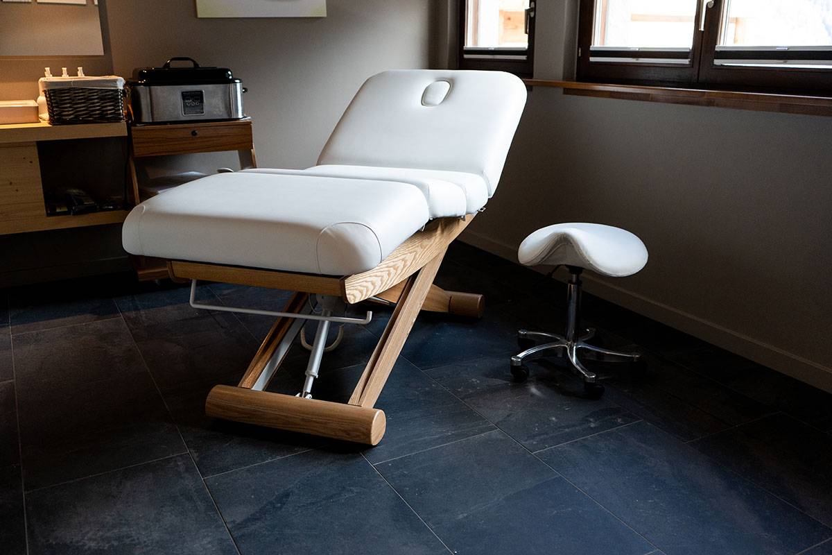 Comment bien choisir sa table de massage pour une pratique professionnelle?